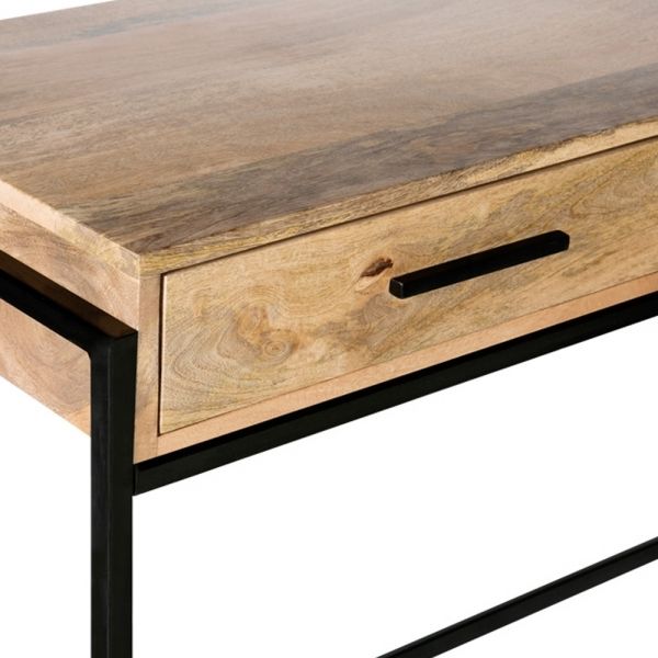 ธรรมชาติ &amp; สีดำ