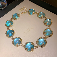 Collier Géométrique en Alliage de Cuivre Plaqué Or et Rhodium, Ras-de-cou Simple et Élégant, Style Courte Vintage, Parure de Bijoux Légère et Luxueuse