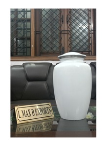 Venta caliente Urnas de cremación para cenizas humanas Suministros funerarios Urna de cremación de metal Urna metálica de calidad superior en precio de fábrica - Product Image 3