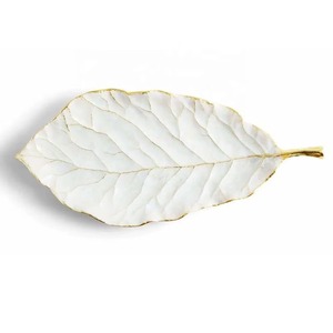 Plato de servicio de metal con diseño de hoja de roble, cuenco de aluminio para nueces, ensalada y fines de cocina a precio mayorista - Product Image 4