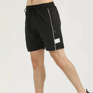 Short de gymnastique athlétique pour hommes 100% Polyester Sportswear Pantalon d'entraînement respirant à séchage rapide Design à motif solide - Product Image 1