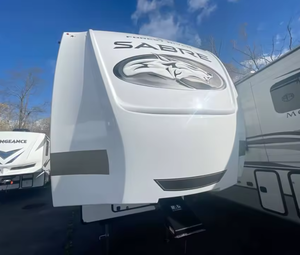 Autocaravana/Remolque de Viaje Forest River Sabre 33R-L-P 2025 2024 2026 - Product Image 3