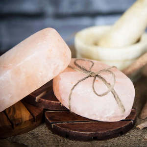 Jabón Suave de Sal del Himalaya de Tendencia 2025, Barra de Masaje Natural Tallada a Mano para el Cuidado Corporal y Decoración del Hogar en Estilo Romántico - Product Image 1