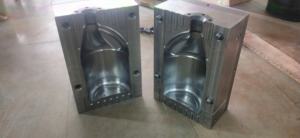 Fabricación de Moldes de Moldeo por Soplado de HDPE de Primera Calidad para una Mejor Distribución de Materiales y Calidad del Producto para Exportación - Product Image 5