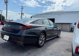 Hyundai Sonata SEL berline 4 portes, 2021, bien entretenue et propre - Product Image 6