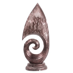 Nueva Escultura de Aluminio Fundido con Acabado Antiguo de Cobre, Escultura Decorativa Personalizada para el Hogar y la Oficina - Product Image 1