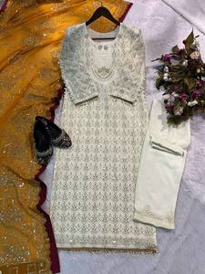 Conjunto de Moda para Navratri: Top y Pantalón de Georgette con Bordado de Lentejuelas y Dupatta con Adornos, Ideal para Fiestas y Bodas - Product Image 5