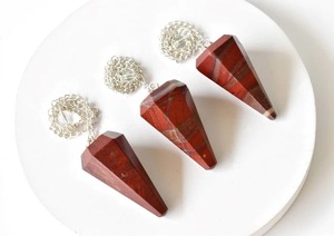 EXPORTATION D'AGATE PRÉFÉRÉE Cristal de jaspe rouge à facettes du meilleur fournisseur Tailles personnalisées faites à la main Pendule de radiesthésie Pendule en forme de cône brut - Product Image 2