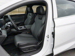 BYD QIN L 2026, Dimensiones Compactas e Impresionante Autonomía Eléctrica de 128 km CLTC, Vehículo Eléctrico - Product Image 4