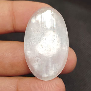 เซเลไนต์ทรงรีแบบคาโบชอง สีขาวธรรมชาติจากอินเดีย คริสตัลบำบัดทางเวทมนตร์ UDGEMS สำหรับทำเครื่องประดับ ขนาดและสีหลากหลาย - Product Image 1