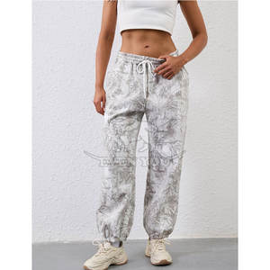 Pantalons de survêtement à thème jungle personnalisés, parmi les plus vendus, offrant un matériau respirant et un look décontracté et relaxant - Product Image 4
