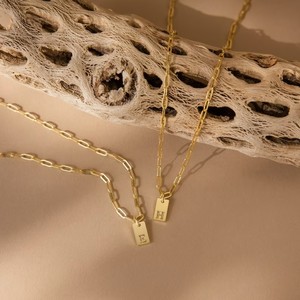 Meilleure vente de bijoux en acier inoxydable trombone lien collier personnalisé petite barre gravée Alphabet lettre initiale collier en or 18 carats - Product Image 1