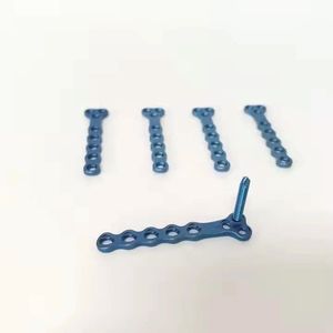 2,4mm-Acetabular-Locking-Plates-10-Units-6-Holes-and-60.Screws-Set-(70-ARTÍCULOS-POR CE Aprobado - Product Image 1