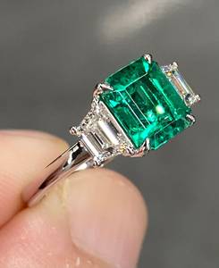 Halo Anillo de bodas 18K Amarillo Oro sólido Esmeralda Anillo Zambia Esmeralda Compromiso Anillo delicado Reina Inspirado Joyería nupcial - Product Image 3