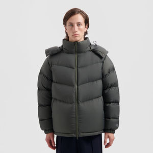Insulated Puffer Jackets OEM Manufacturer Custom Fit with Zipper Closure Windproof and Lightweight Design for Cold Weather - Product Image 1