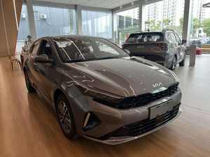 Vehículo Familiar Compacto Sedán de 4 Puertas y 5 Asientos, Motor 1.5L IVT, Gasolina, Año 2026, en Perfecto Estado, Listo para Enviar - Product Image 3