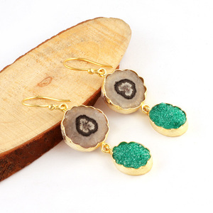 เครื่องประดับที่กำหนดเองสีดำธรรมชาติควอตซ์พลังงานแสงอาทิตย์ที่มีสีเขียวน้ำตาล druzy ตะขอต่างหูทองเหลือง18K ชุบทองคู่ต่างหูห้อย - Product Image 2