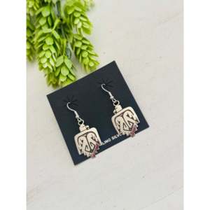 Boucles d'oreilles pendantes Thunderbird en argent sterling faites à la main par des artisans Navajo pour les occasions de cadeaux - Product Image 4