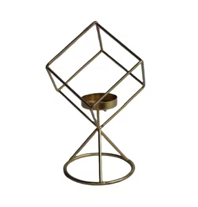Style nordique en gros personnalisé décoratif bougie votive bougeoir décor à la maison accessoires accessoires d'éclairage en métal - Product Image 1
