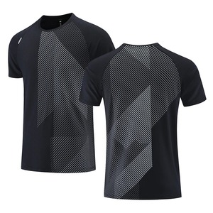 เสื้อยืด100% โพลีเอสเตอร์น้ำหนักเบาแห้งเร็วแห้งเร็วสำหรับผู้ชายระบายอากาศได้สีพื้นแห้งเร็วสำหรับสวมใส่ทุกวันขนาดปกติ - Product Image 4