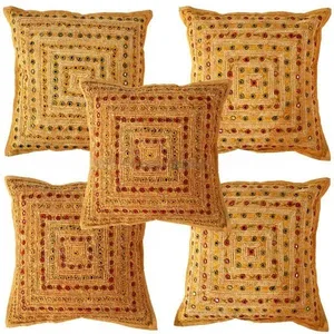 Taie d'oreiller de couleur vive indienne pour décoration intérieure, taie d'oreiller tribale et bordure de pompon, housse de coussin brodée ethnique Aari