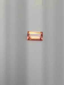 Lab Created Padparadascha Saphir Baguette 18X10mm Pierre précieuse libre - Product Image 3