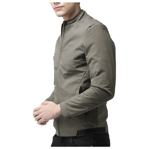Chaqueta de invierno para hombre de poliéster a prueba de viento de tela Premium sólido en blanco estilo informal ropa de calle chaquetas de bombardero con cremallera de moda - Product Image 3