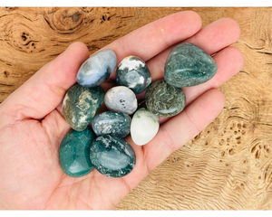 Pierres sculptées en agate mousse naturelle 20-30 mm, très demandées, pour le Reiki, le Feng Shui, la mascotte et la décoration élégante de la maison - Product Image 6