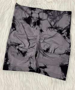 Shorts de fitness personnalisables pour femmes, taille haute, élastiques, motif uni, en nylon et élasthanne, respirants, séchage rapide, extensibles dans quatre directions - Product Image 3