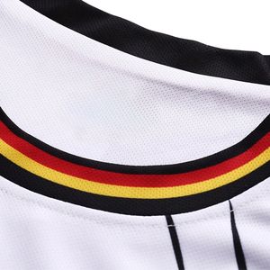 Últimos Diseños de Camisetas de Fútbol Sublimadas con Nombre de Marca Personalizado, 100% Poliéster, Secado Rápido, Transpirables, para Torneos - Product Image 3