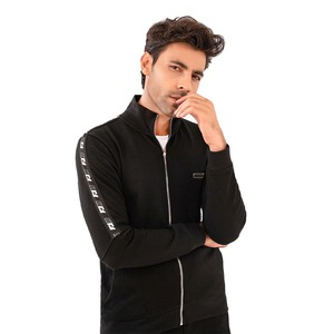 Survêtements élégants noirs à la mode pour hommes, vêtements de sport pour hommes, survêtements de jogging pour fitness par Laz Industry en vrac, meilleures ventes - Product Image 2
