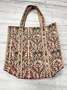 Sac fourre-tout matelassé à imprimé floral fait à la main pour femmes sac de transport d'été/d'hiver en coton indien pour l'épicerie-accessoire de mode - Product Image 6