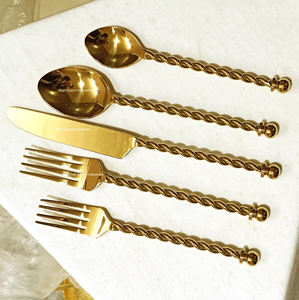 Ensemble de couverts en métal de vente chaude avec poignée torsadée en fil de fer couleur or brillant pour la maison et les ensembles de couverts de vaisselle de mariage - Product Image 1