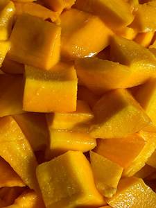 2024 NUEVO CULTIVO MANGO CONGELADO EN CUADROS IQF MANGO MEDIO CORTADO CON MANGO CONGELADO DE ALTA CALIDAD DEL PAÍS TROPICAL - Product Image 2