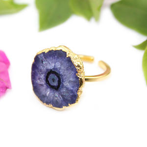 Anillo de mujer galvanizado de oro con diseño de flor de cuarzo Solar azul Natural de estilo Vintage clásico para compromiso al por mayor de La India - Product Image 2