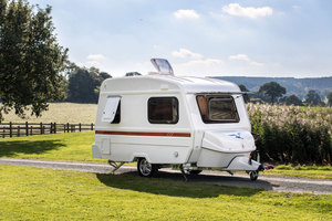 Offre Spéciale : Mini-Caravane Mobile 4x4 Légère, Imperméable, Tout-Terrain, Capacité 4 Personnes - Product Image 4