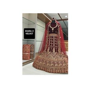 Tissu en velours de haute qualité Designer indien exclusif Lehenga Choli pour femme lourd et élégant pour mariage et fête - Product Image 3