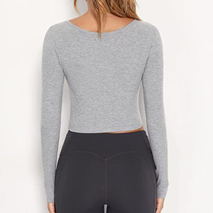 Camiseta corta básica de manga larga con cuello de pico para mujer, camiseta de manga larga con cuello en V, Camiseta básica ajustada con parte delantera torcida - Product Image 5