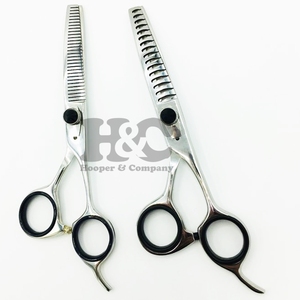 Nuevo juego de tijeras para mascotas Tijeras plateadas listas para enviar Logotipo gratis Adelgazamiento Tijeras sostenibles para el cuidado de mascotas Tijeras de acero inoxidable - Product Image 4