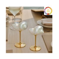 Verre à vin personnalisé coquillage pour cadeau de demoiselle d'honneur et décoration de mariage tropicale élégante
