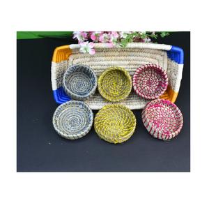 Cesta de almacenamiento de hierba Sabai hecha a mano con artesanía artesanal duradera para uso decorativo e interiores de hogar sostenibles respetuosos con el medio ambiente - Product Image 1