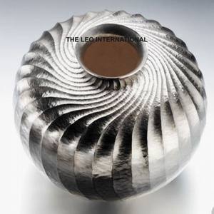 Florero de hierro costero Chapado en plata de forma redonda de Metal de aluminio estilo elegante de lujo Venta caliente excelente calidad - Product Image 4