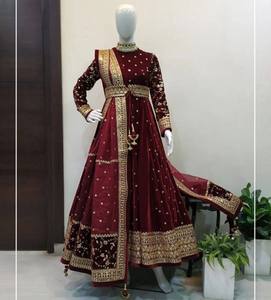 Robe Anarkali en velours marron royal brodée avec un travail lourd de zari et un dupatta Couture festive royale de luxe signature - Product Image 1