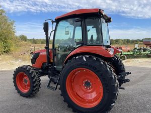 Para Kubota M7060 Tractor usado, máquina agrícola eficiente duradera, el mejor motor de su clase, bomba de componentes de núcleo de entrega rápida - Product Image 2