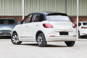 Vehículo Eléctrico Compacto Usado de 5 Puertas y 4 Plazas, Diseño Fastback, Vehículo de Nueva Energía, Volante a la Derecha, en Buen Estado - Product Image 6