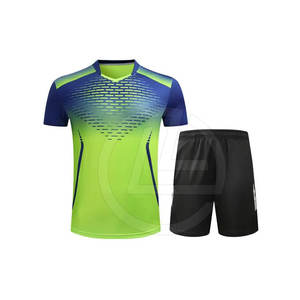 Conjunto de camiseta de voleibol para hombres adultos Uniformes de equipo de diseño personalizado con logotipo personalizado de malla transpirable ligera (100% poliéster) - Product Image 1