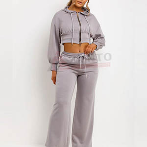 ชุดวอร์มแฟชั่นลำลองคุณภาพดีที่สุดปี 2025 สำหรับผู้หญิง แขนยาว เสื้อครอป กระโปรงทรงบาน - Product Image 2