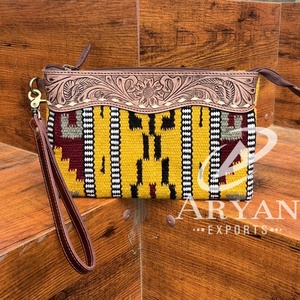 Sac à main de couverture multi-selle fait à la main avec cuir repoussé Style occidental en cuir véritable pochette portefeuille de luxe cadeau pour elle - Product Image 1