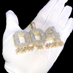 Colgantes de Plata de Ley 925 con Baño de Oro y Diamantes Moissanite, Estilo Hip-hop, Personalizables, de Alta Gama - Product Image 1