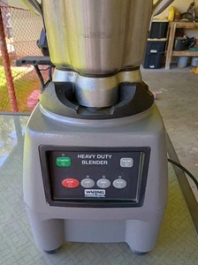 Licuadora Comercial Waring CB15 Ultra Resistente de 3.75 HP, Controles Táctiles Eléctricos, Mezcladora Industrial de Alimentos, Trituradora de Hielo para Smoothies - Product Image 2